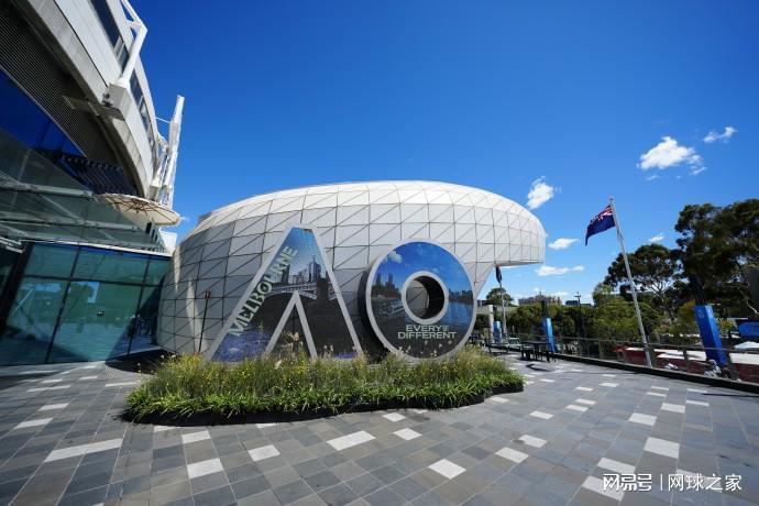 炸金花小游戏网页版-张帅战日俄强档冲决赛，佩古拉害怕毒奶，德约小紫薇被严重看衰