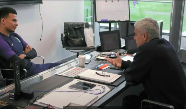 1628447283829024079.png Jose-Mourinho-Harry-Kane-1-1080x632.png